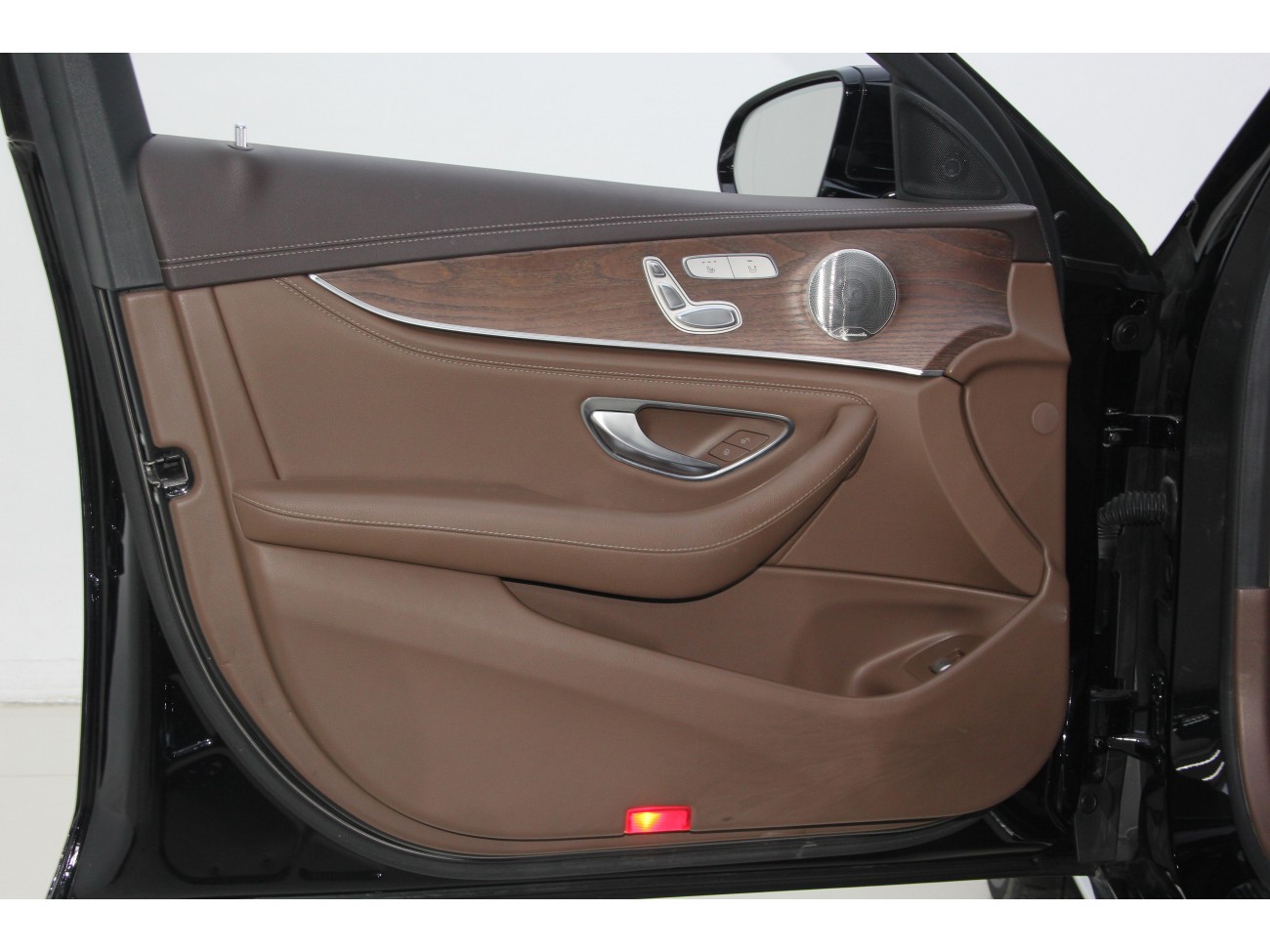 Mercedes-Benz E 300 L 2022
