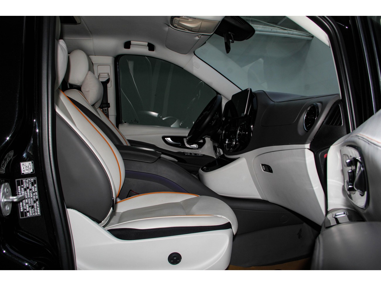 Mercedes-Benz 2023 2024