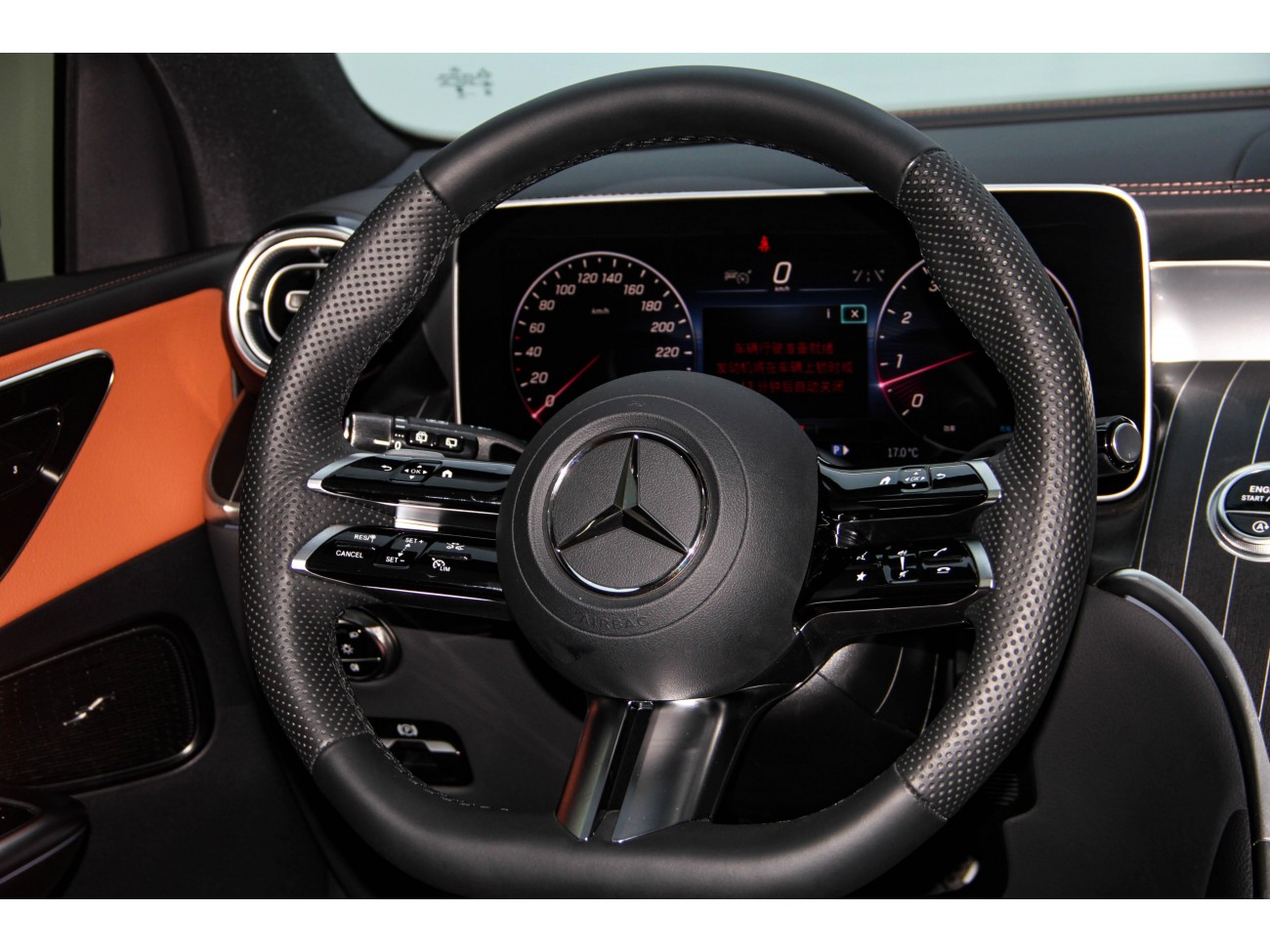 Mercedes-Benz GLC 260 L 2024