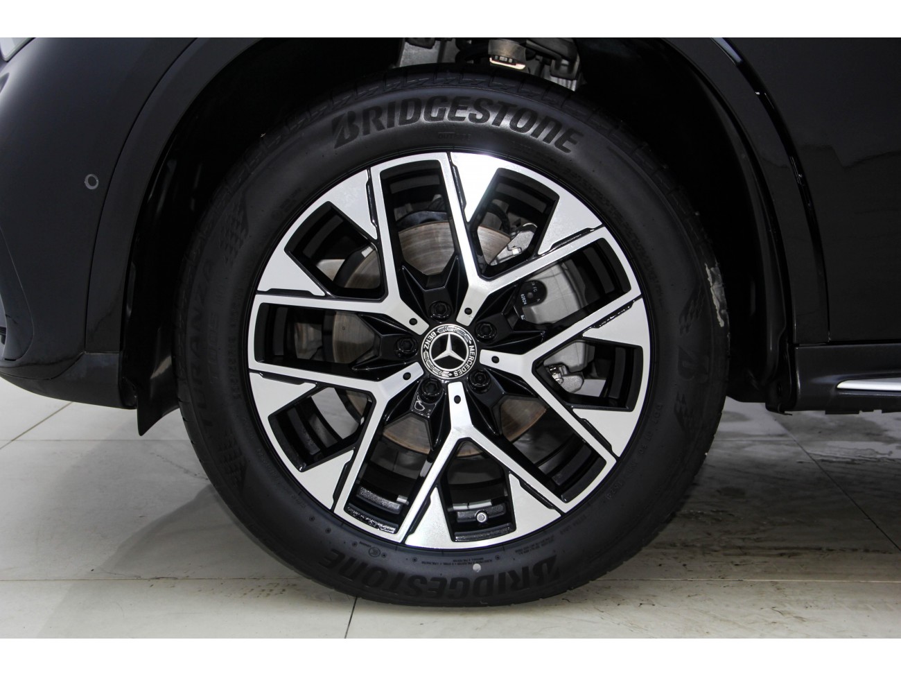 Mercedes-Benz GLC 260 L 2024