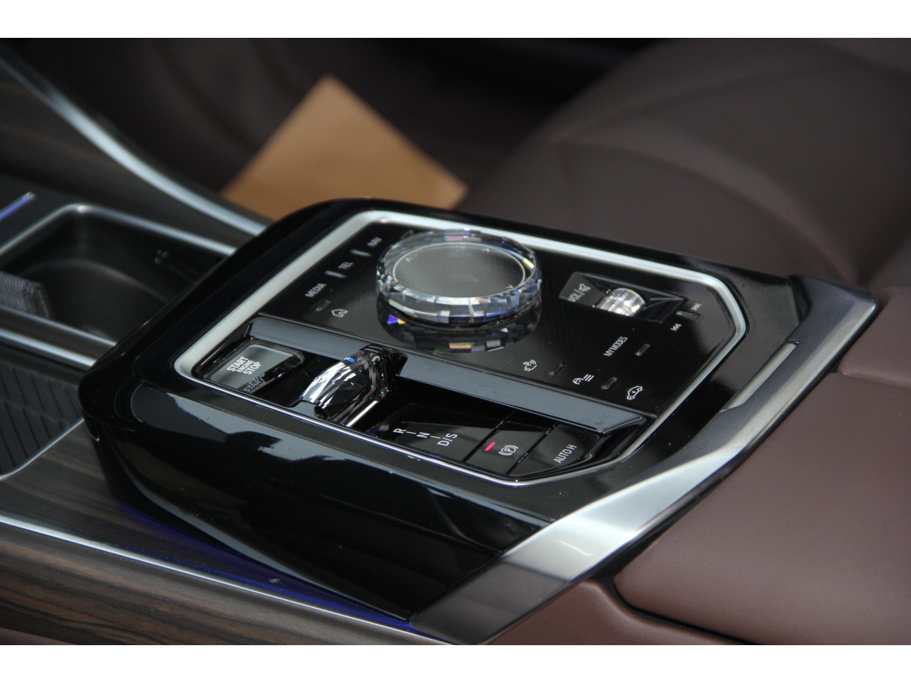 BMW 740Li 2025