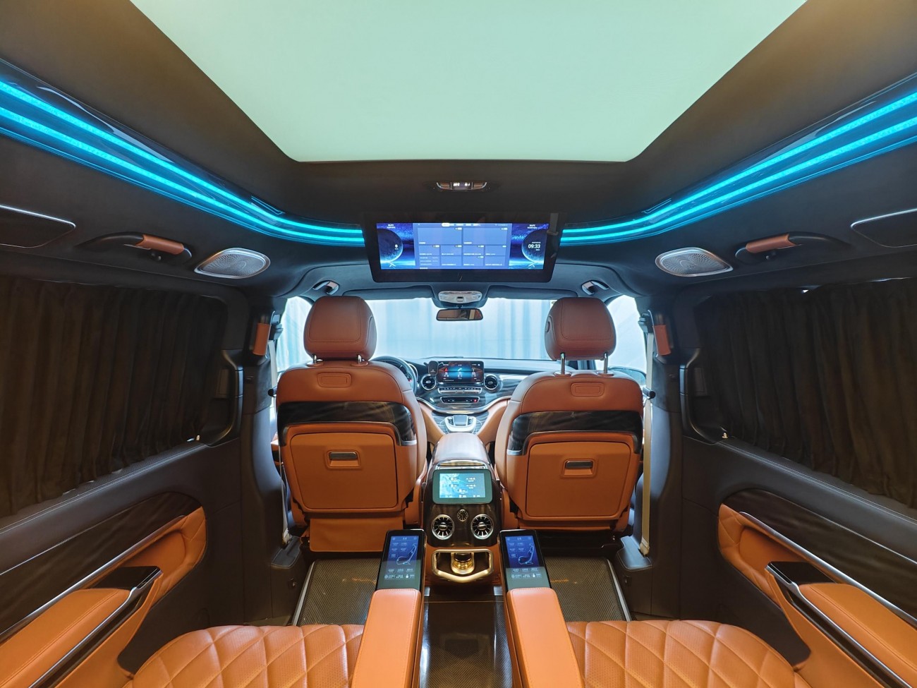 Mercedes-Benz 2023 2024