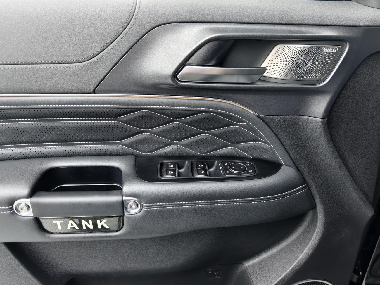 Tank 300 2023