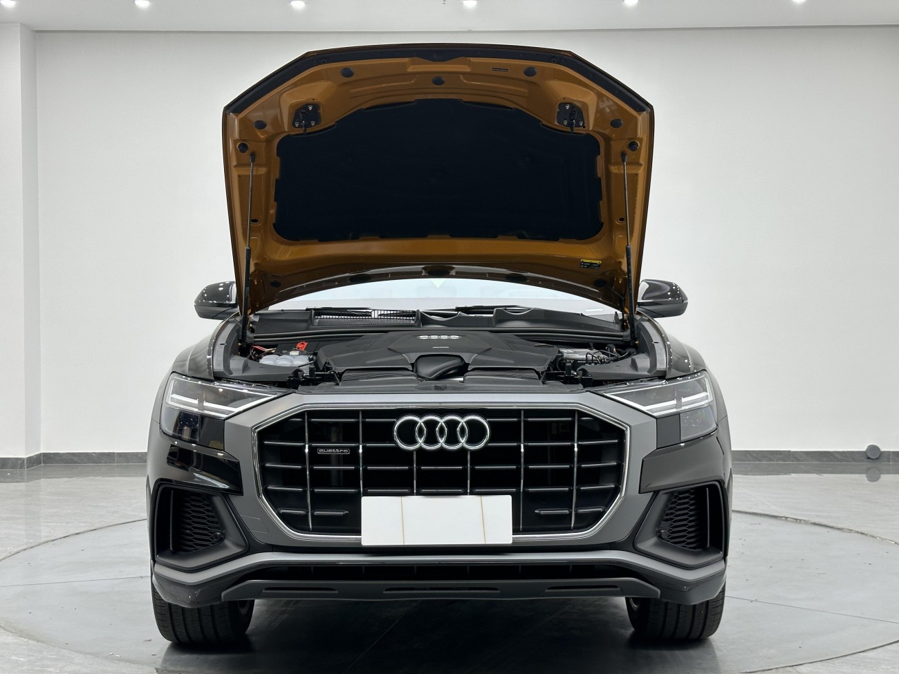 Audi Q8 2025