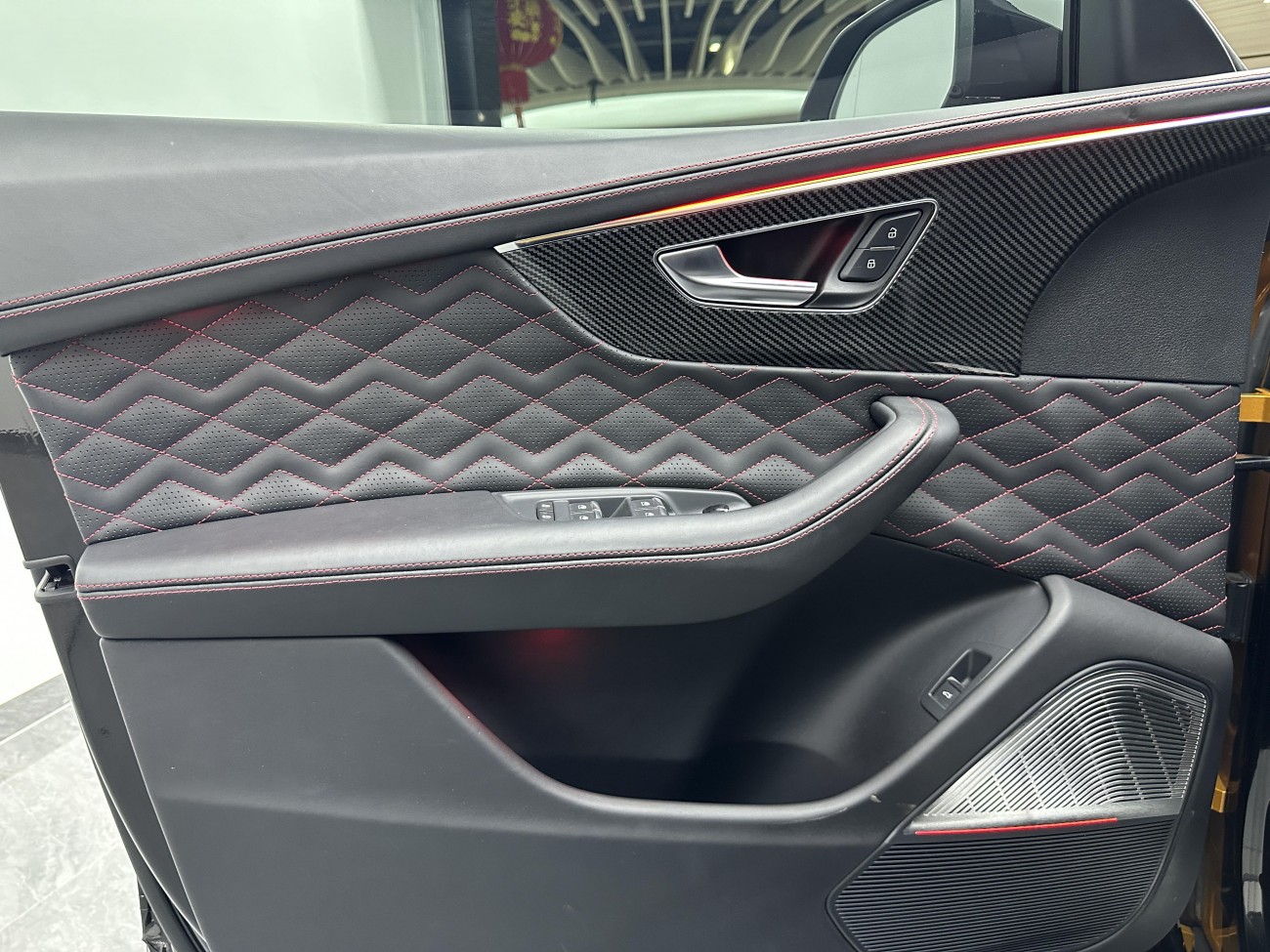 Audi Q8 2025