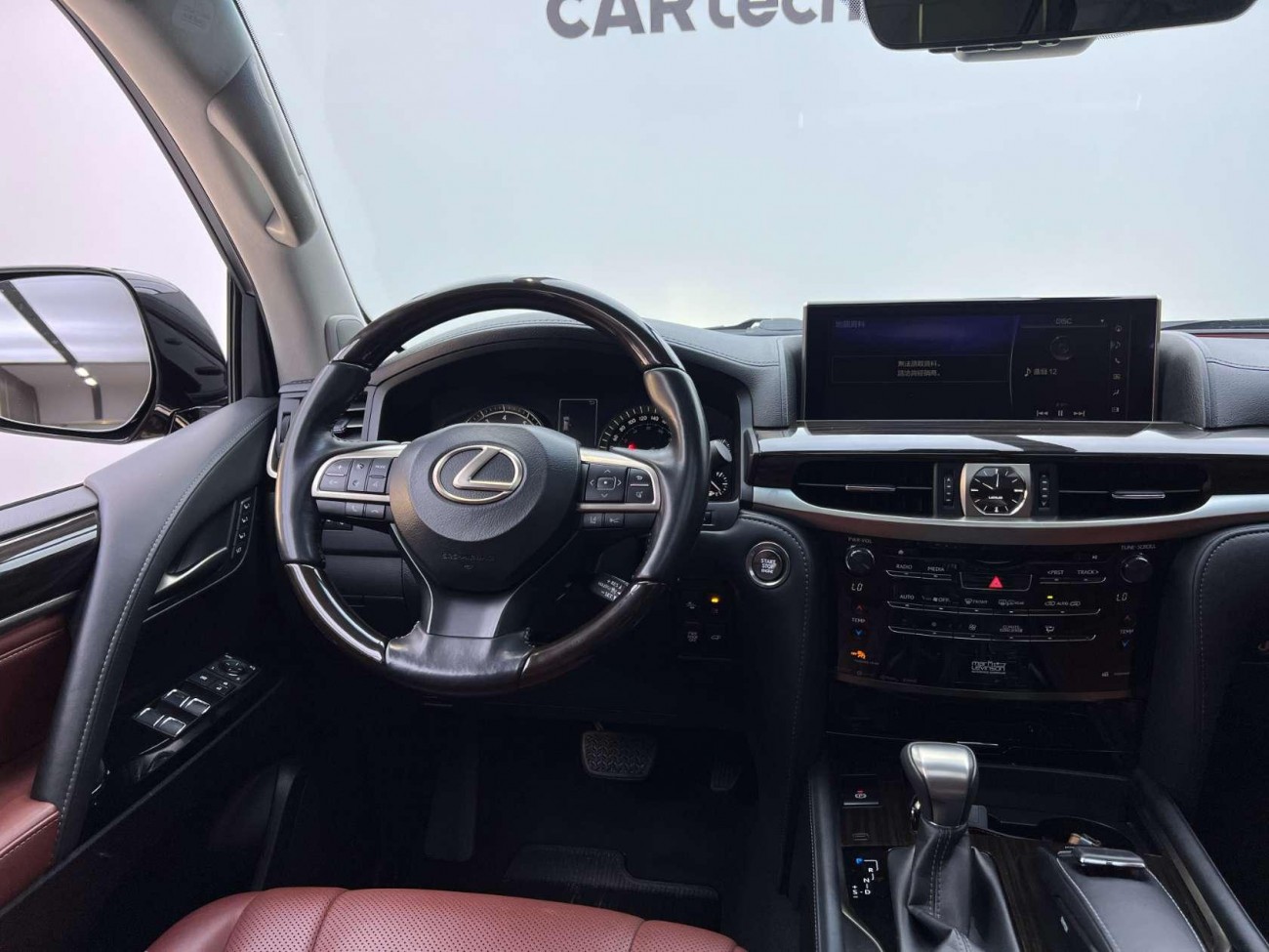 Lexus LX 570 2025