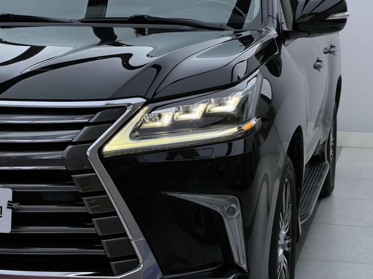 Lexus LX 570 2025