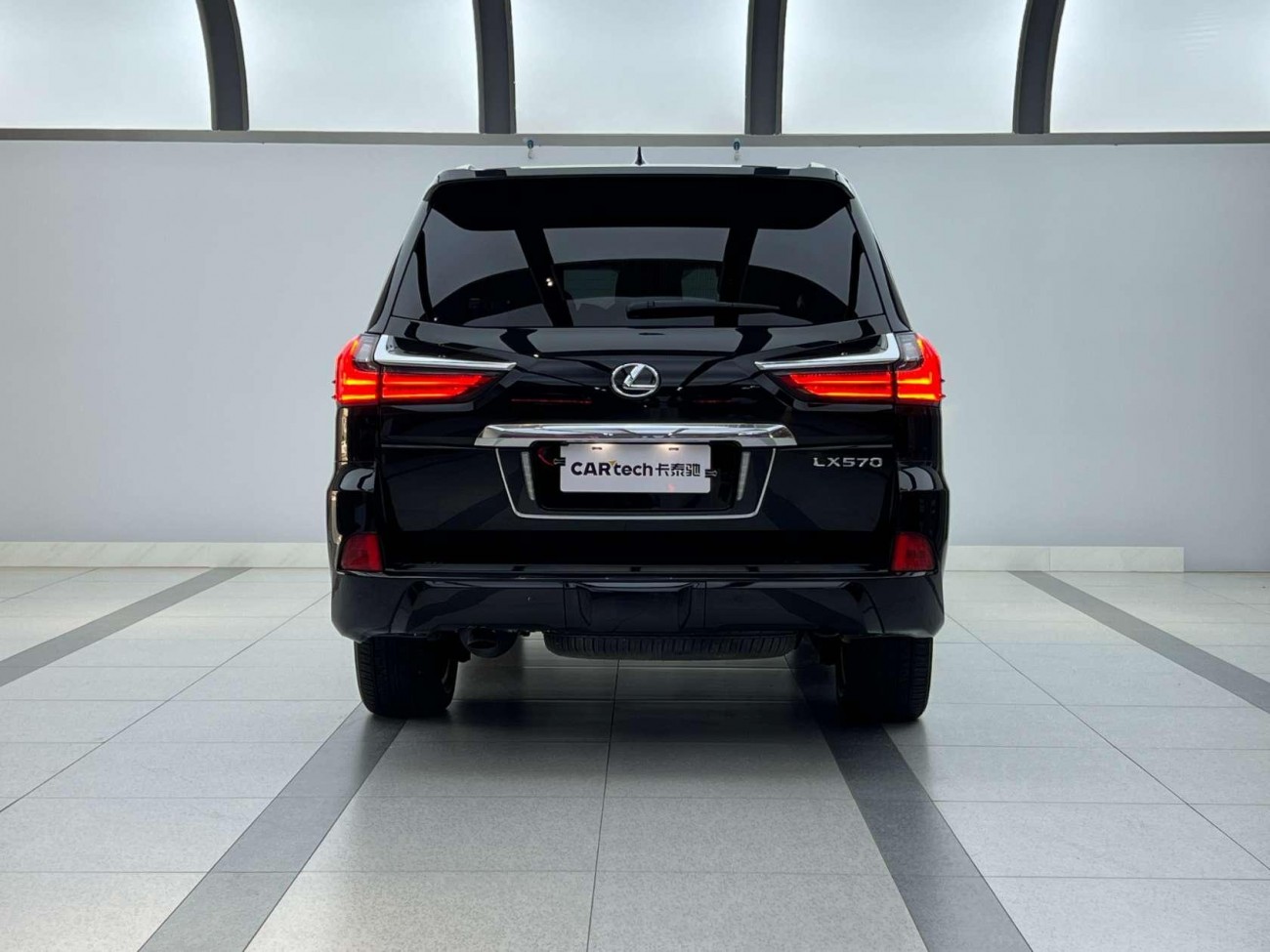 Lexus LX 570 2025