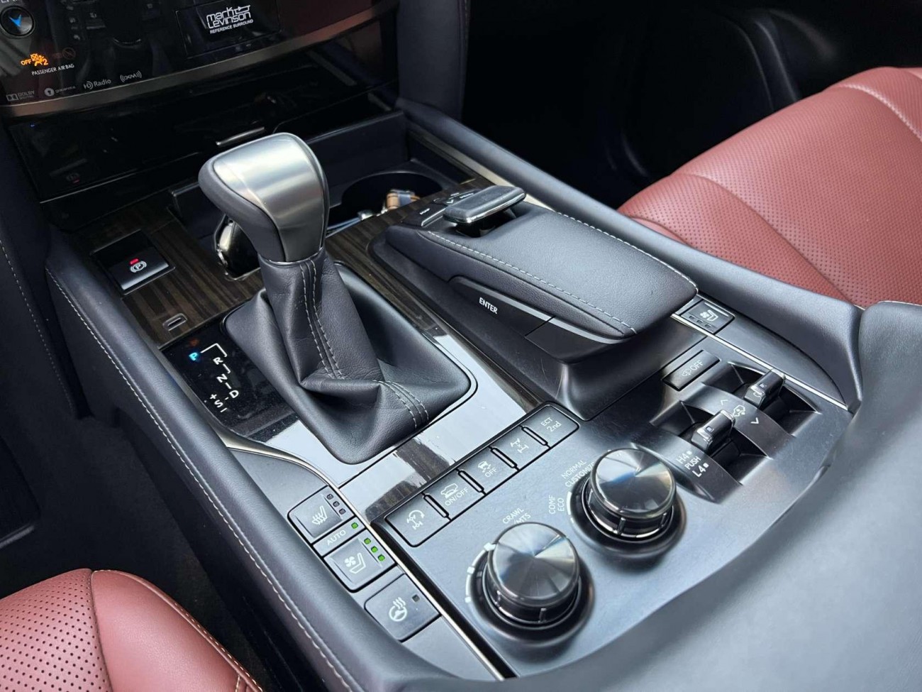 Lexus LX 570 2025