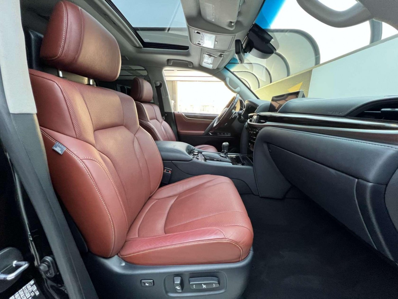 Lexus LX 570 2025