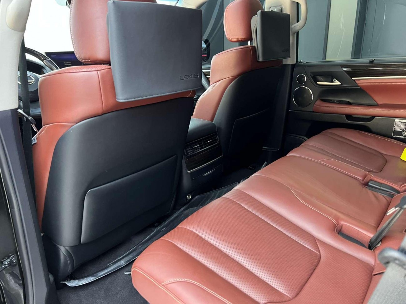 Lexus LX 570 2025