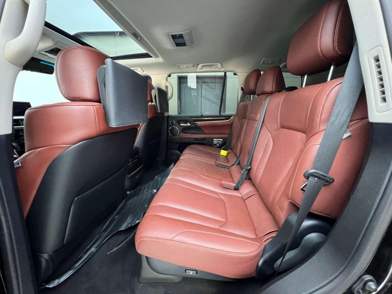 Lexus LX 570 2025