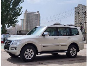 Mitsubishi Pajero 2021