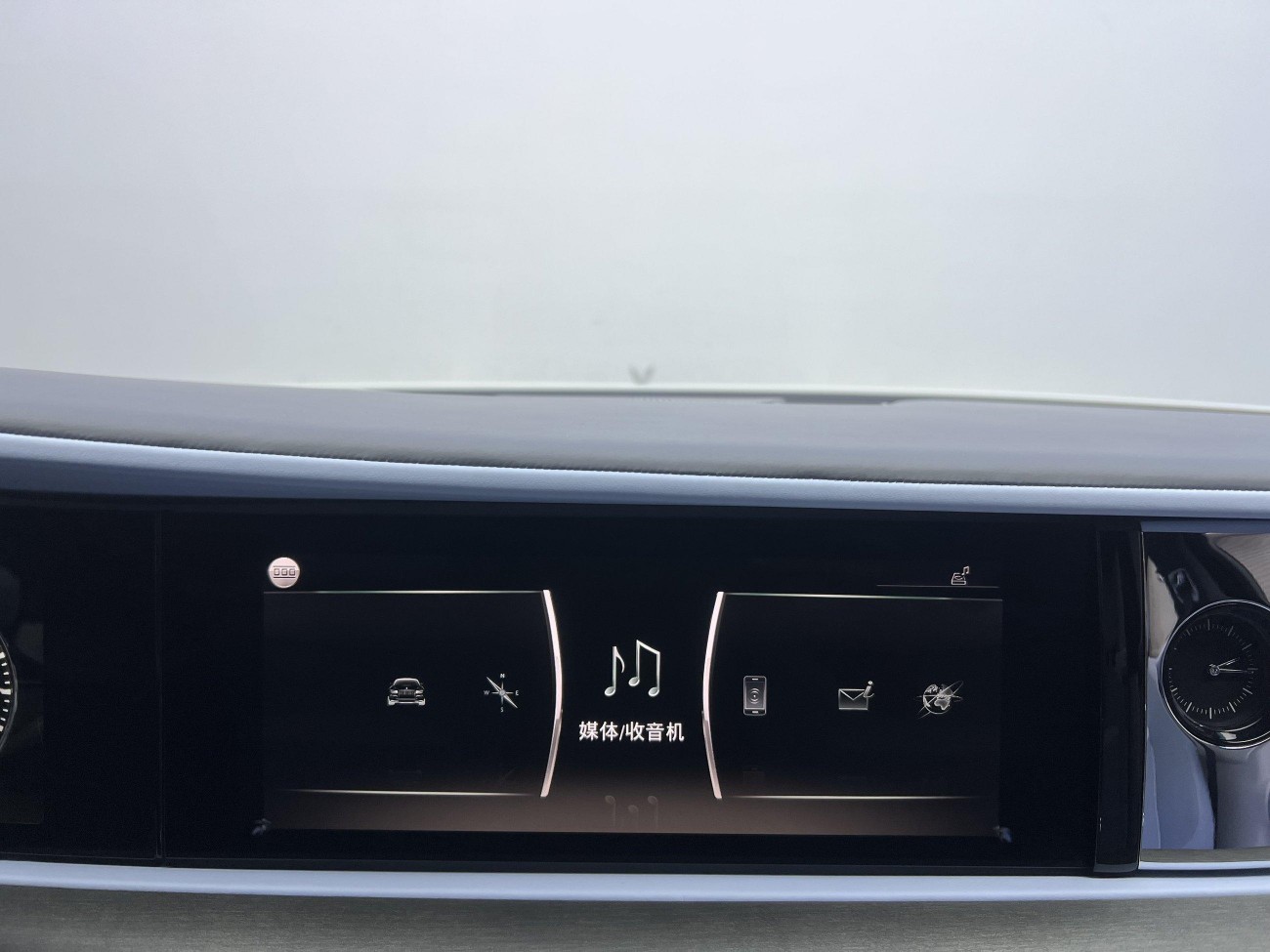 Rolls-Royce Ghost 2025