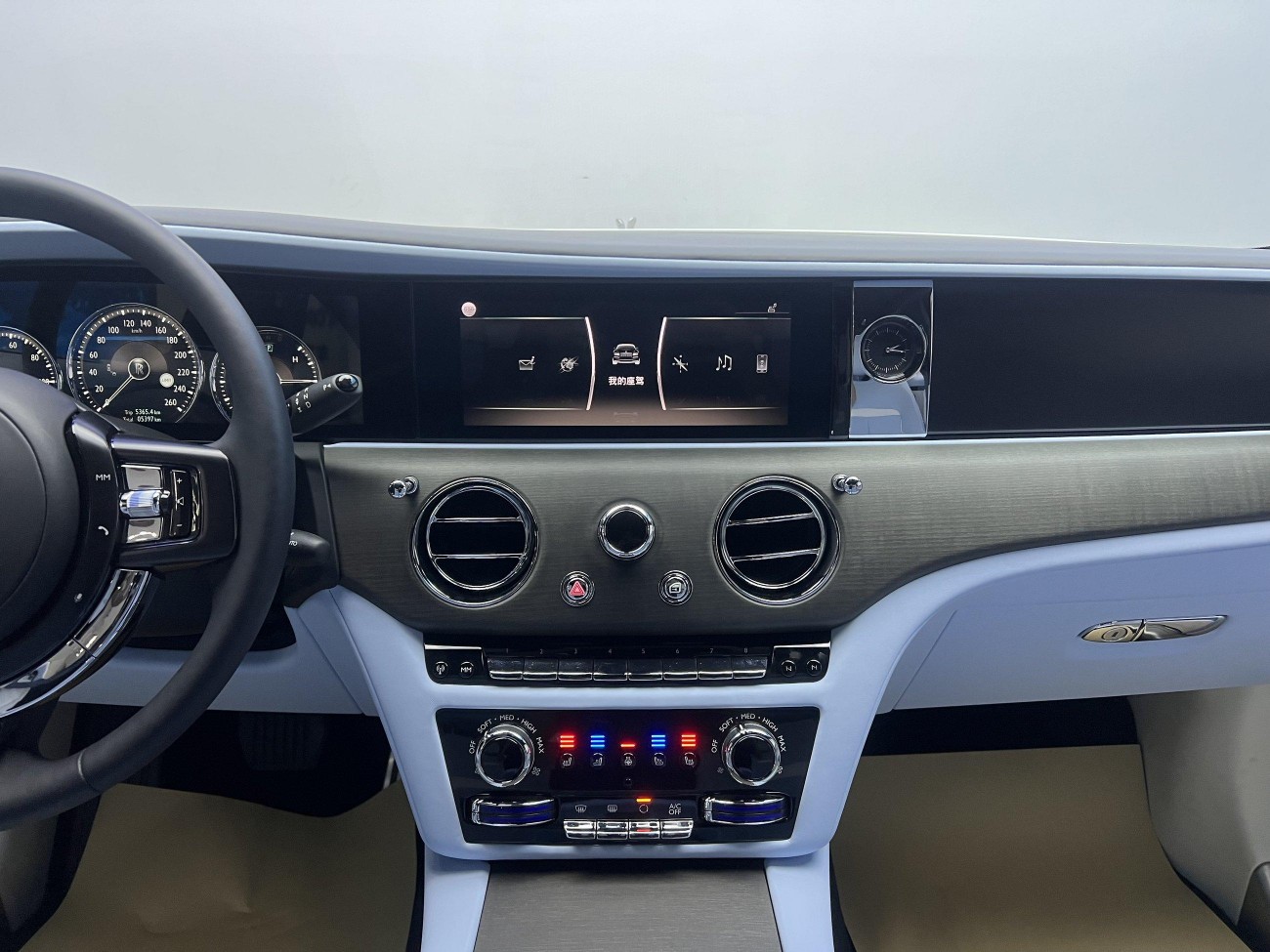 Rolls-Royce Ghost 2025