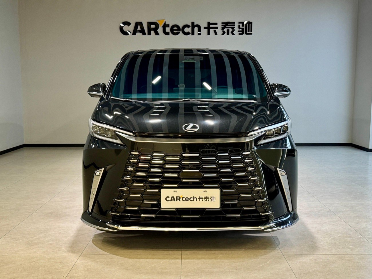 Lexus LM 350h 2024