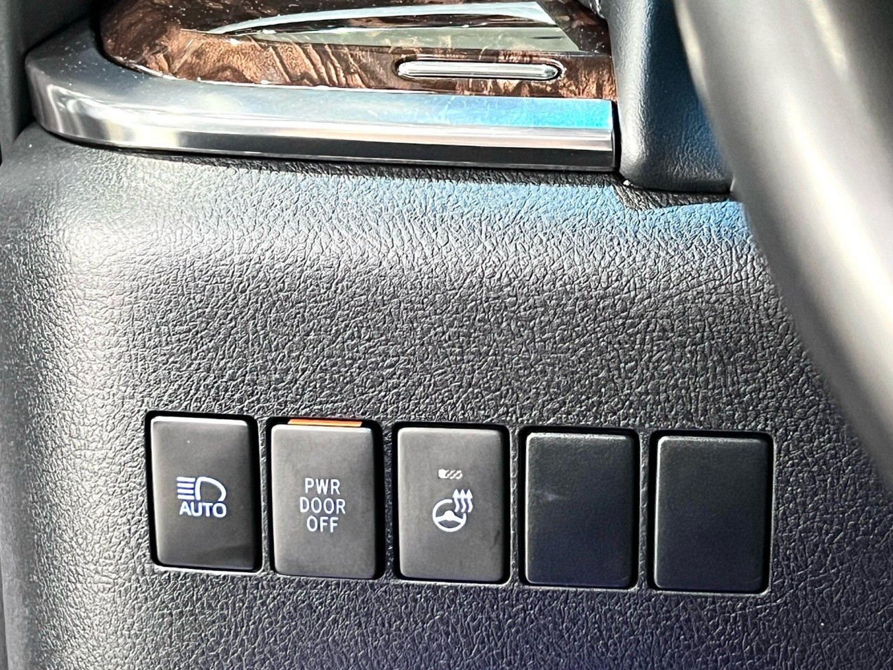 Toyota Alphard 2023