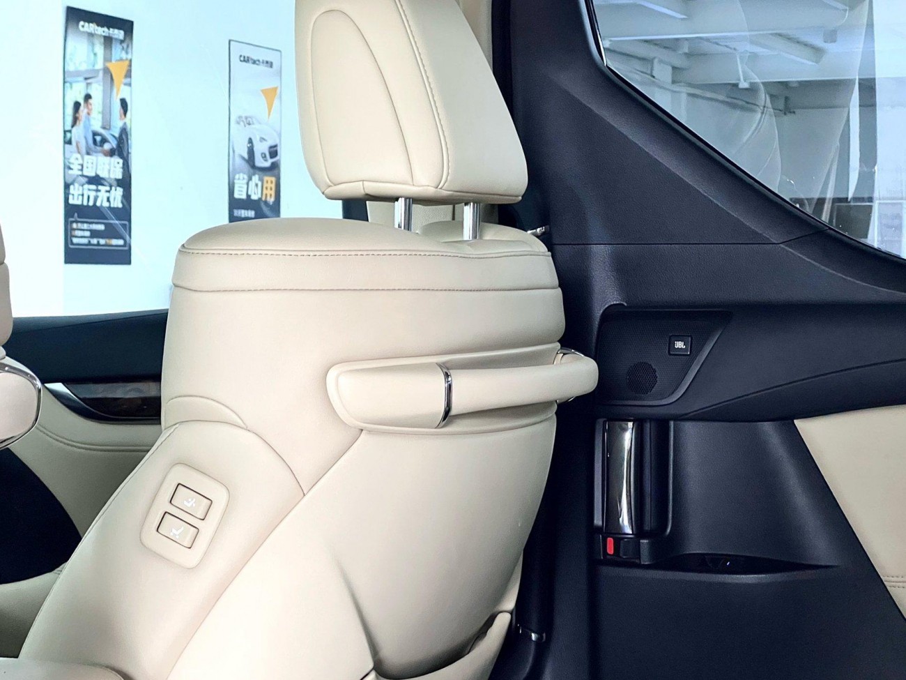 Toyota Alphard 2023