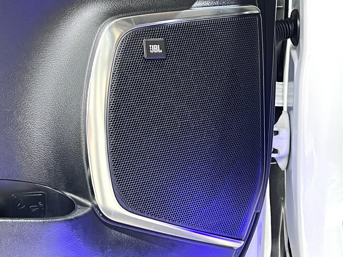 Toyota Alphard 2023