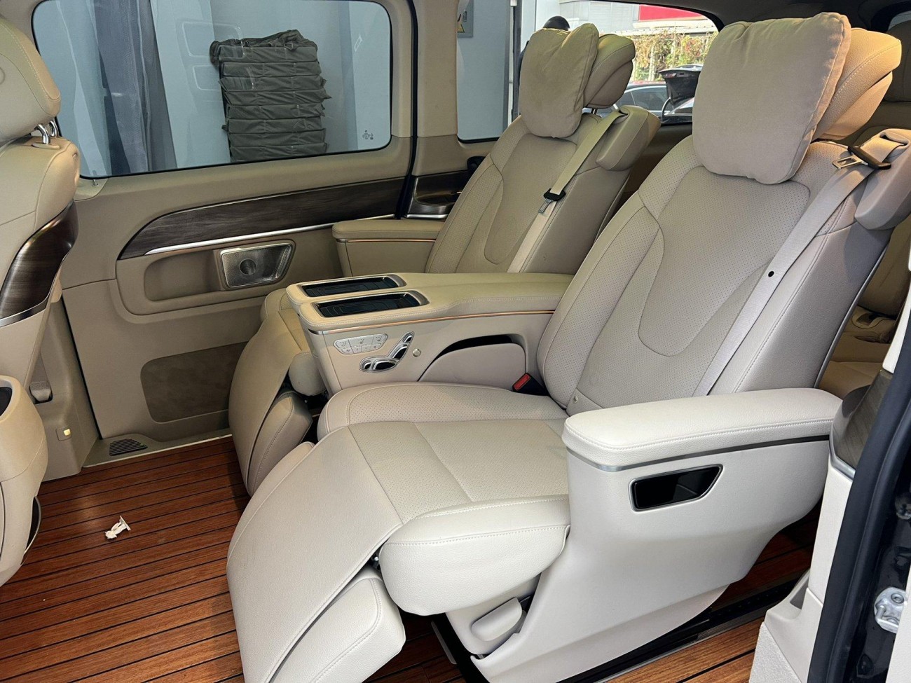 Mercedes-Benz V 2023