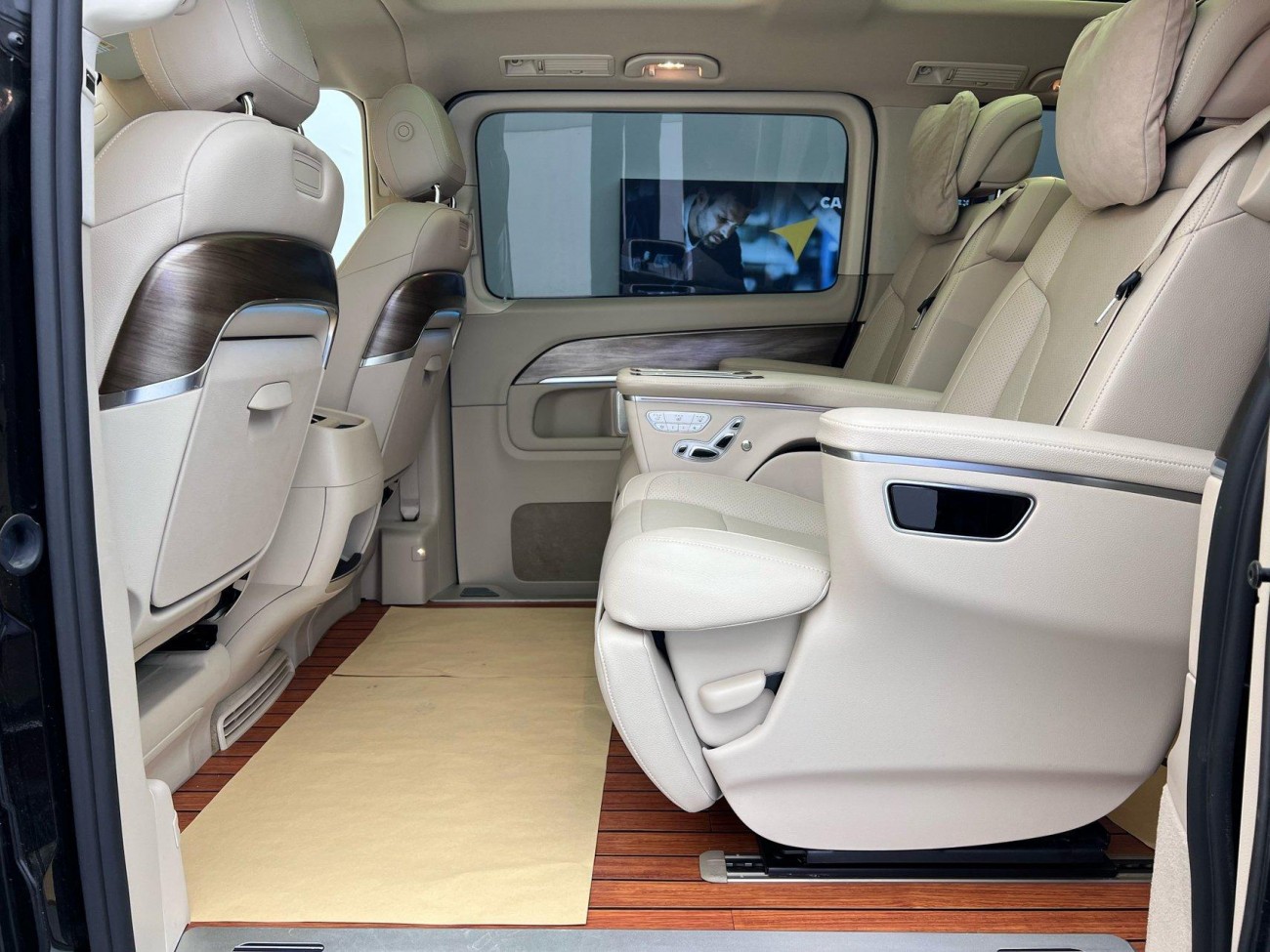 Mercedes-Benz V 2023