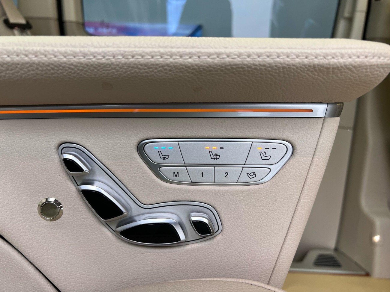 Mercedes-Benz V 2023