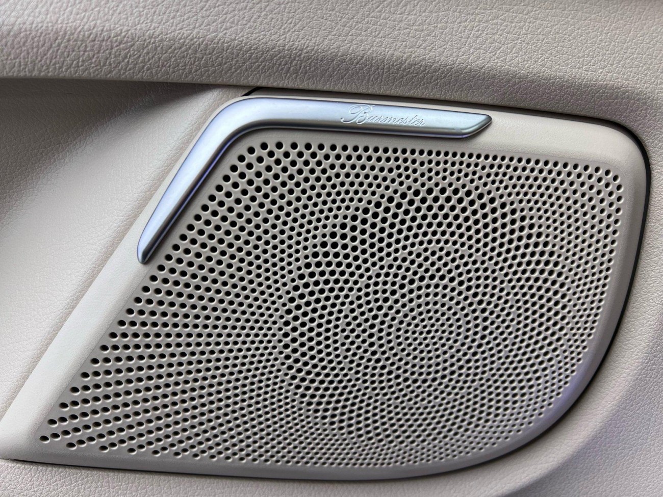 Mercedes-Benz V 2023