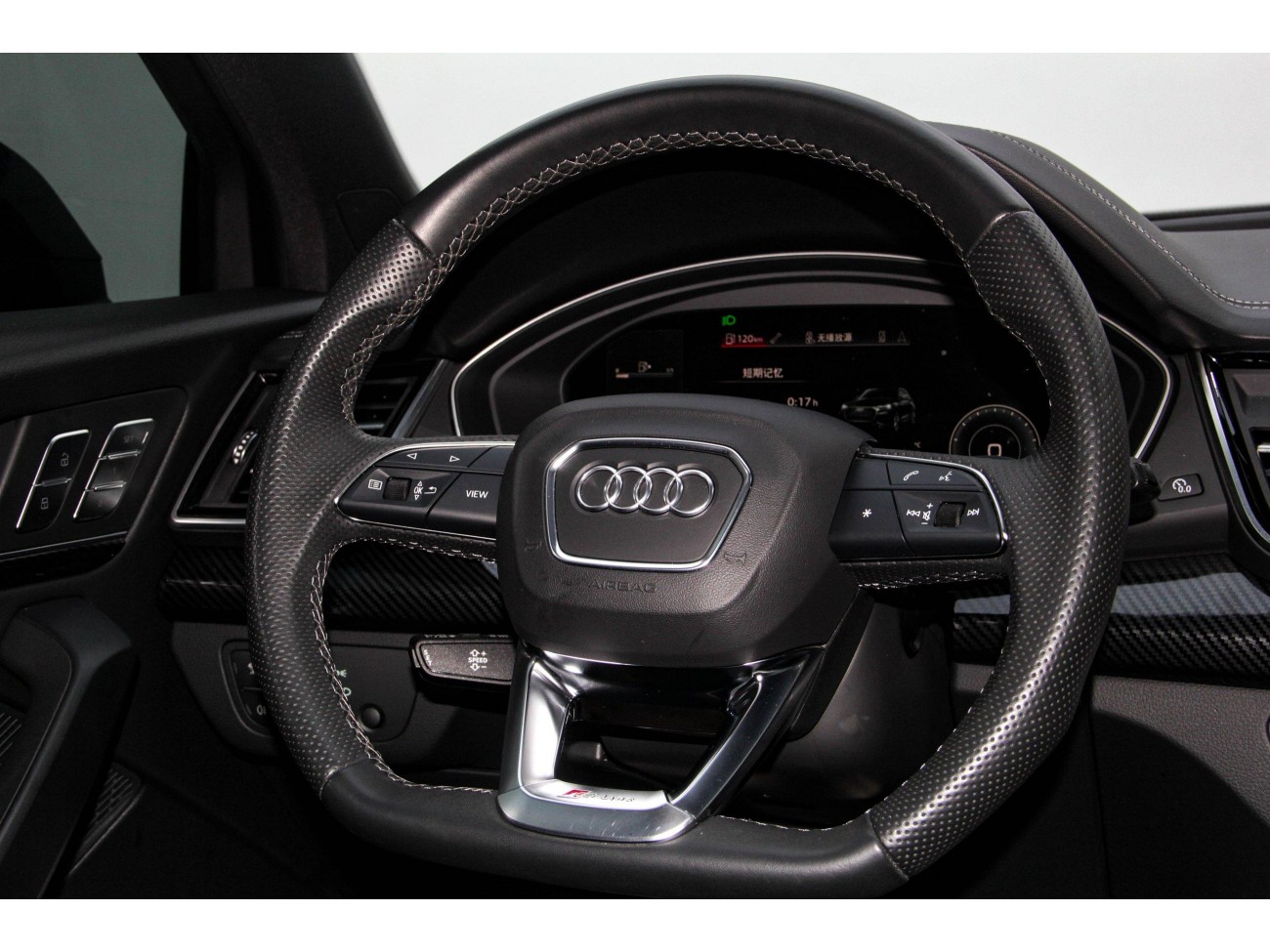 Audi Q5L 45 TFSI 2024