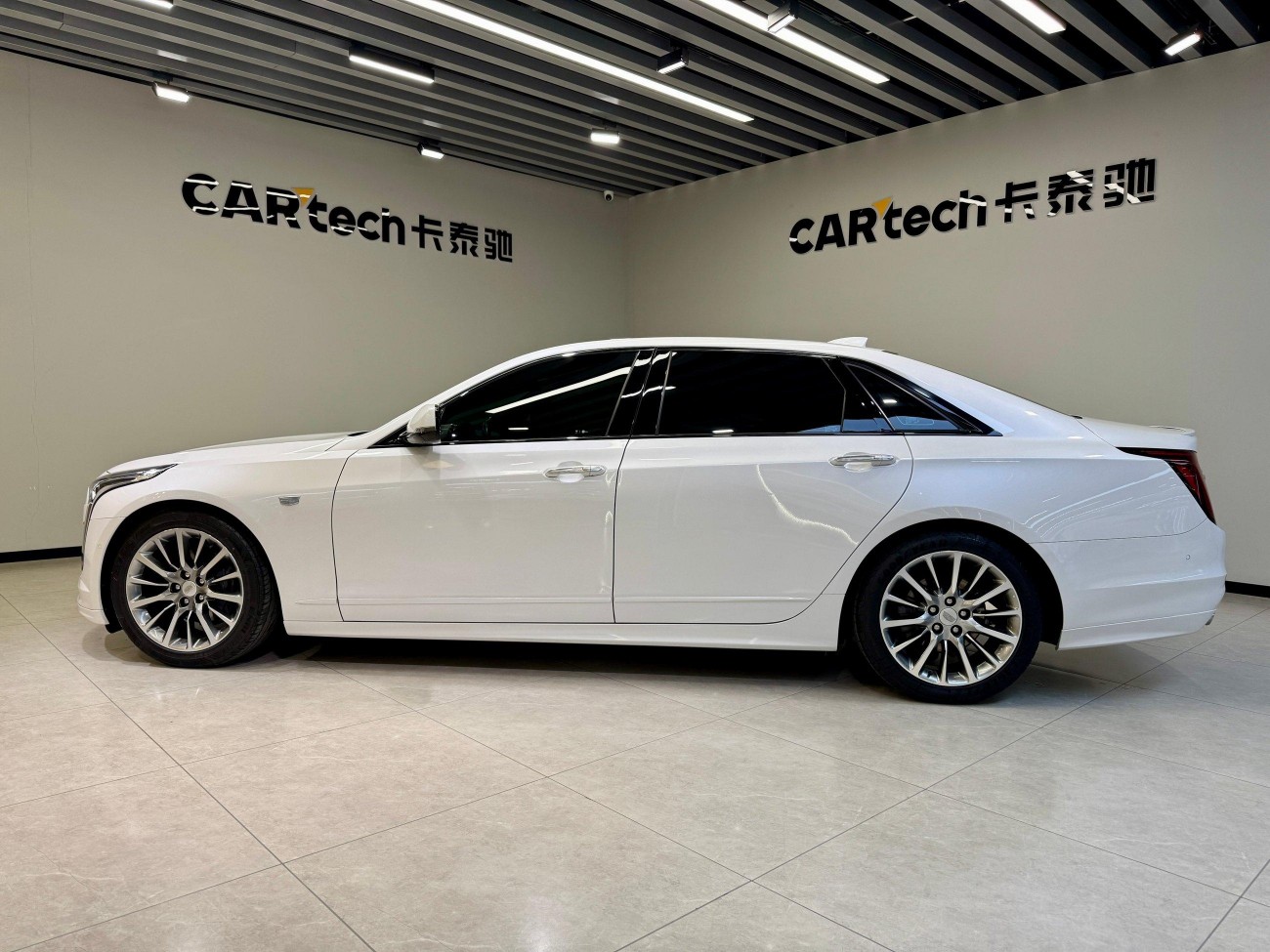Cadillac CT6 2022