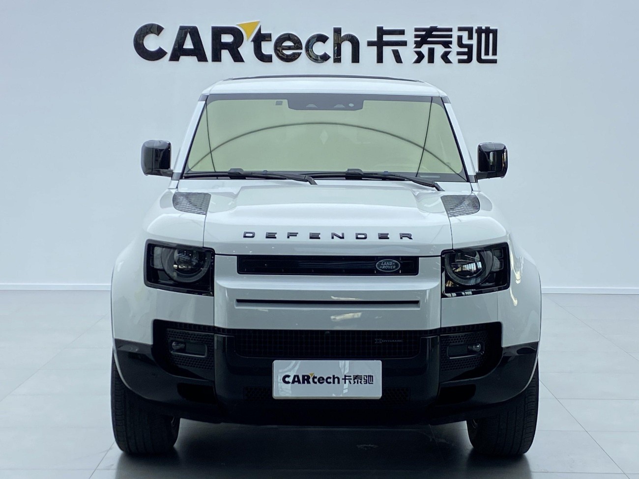 Land Rover Defender 2022