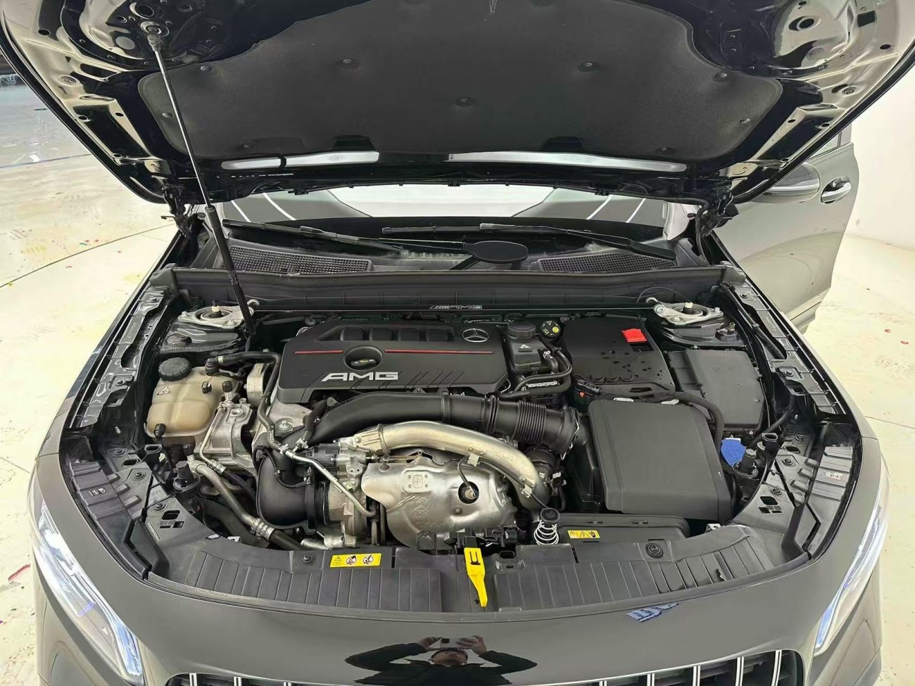Mercedes-Benz GLB 2023