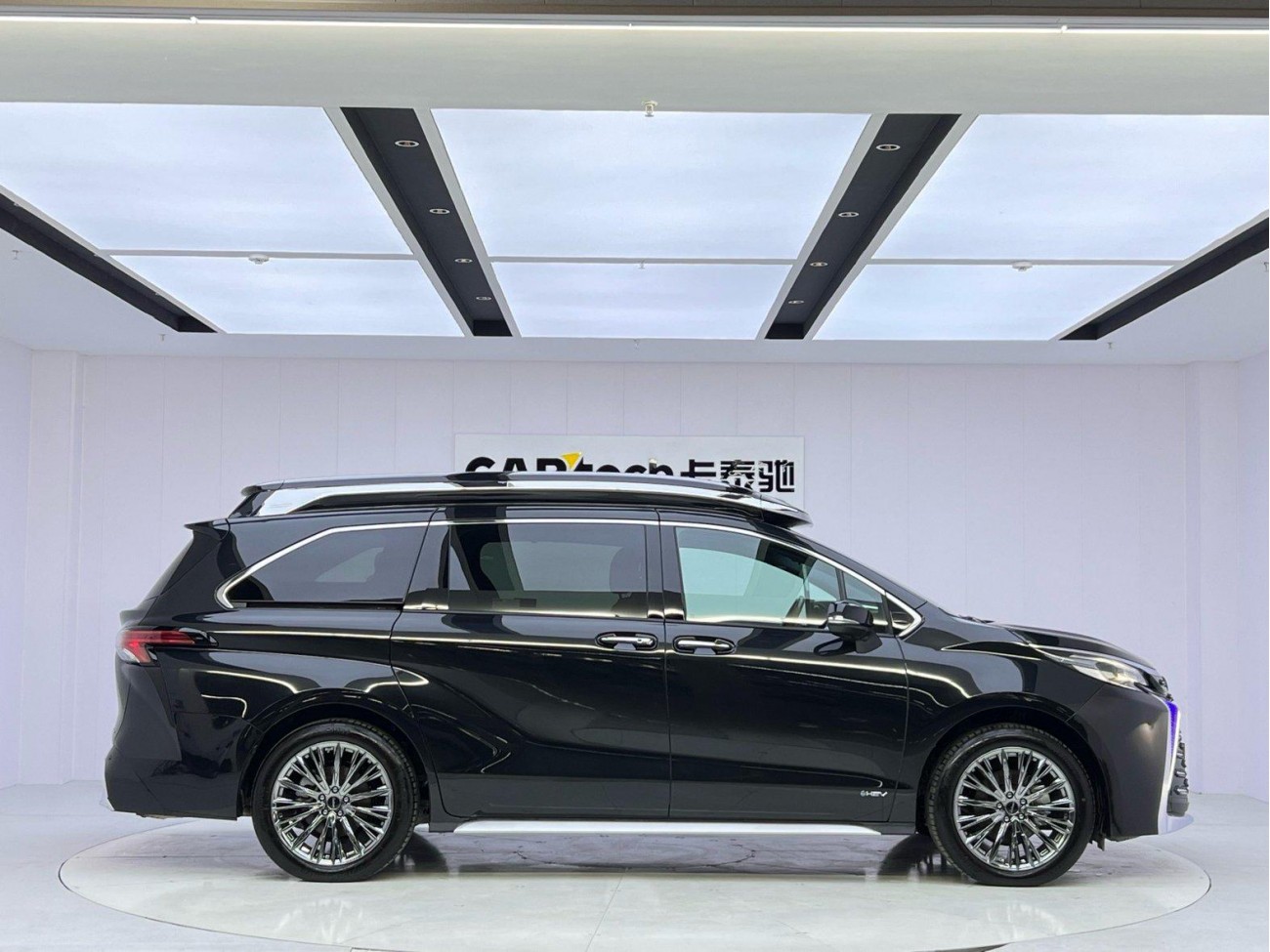 Toyota Granvia 2025