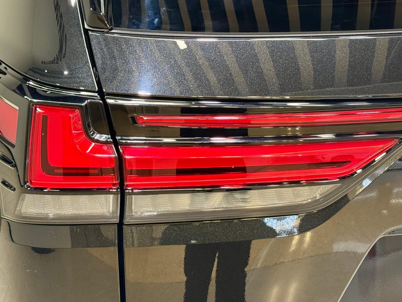 Lexus LX 700h 2025