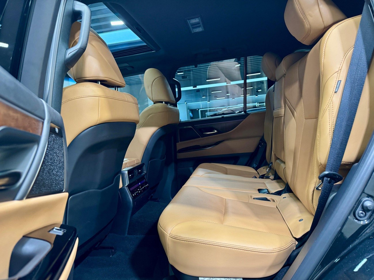 Lexus LX 700h 2025