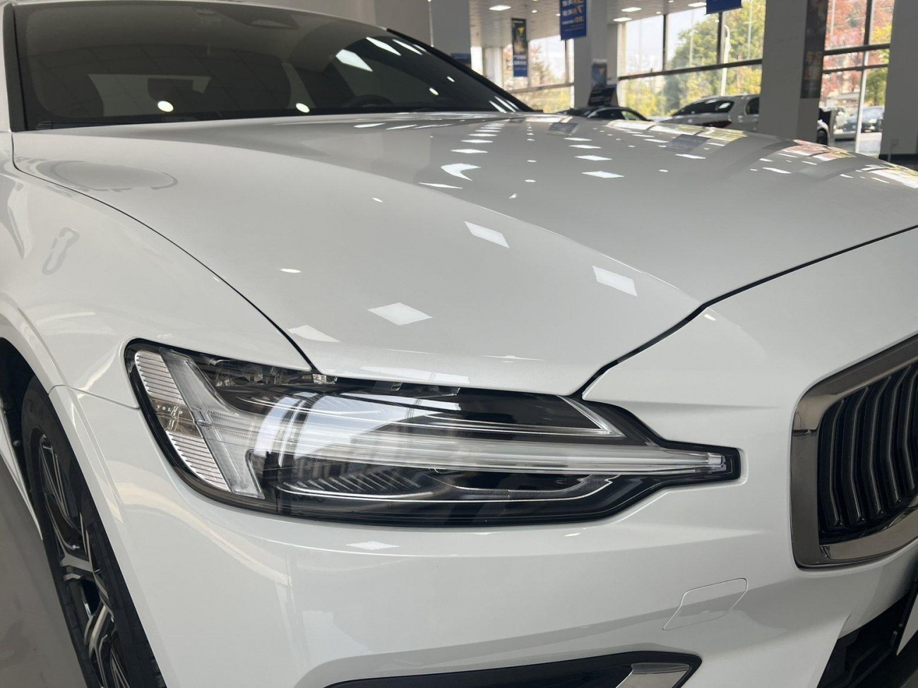 Volvo S60 2023