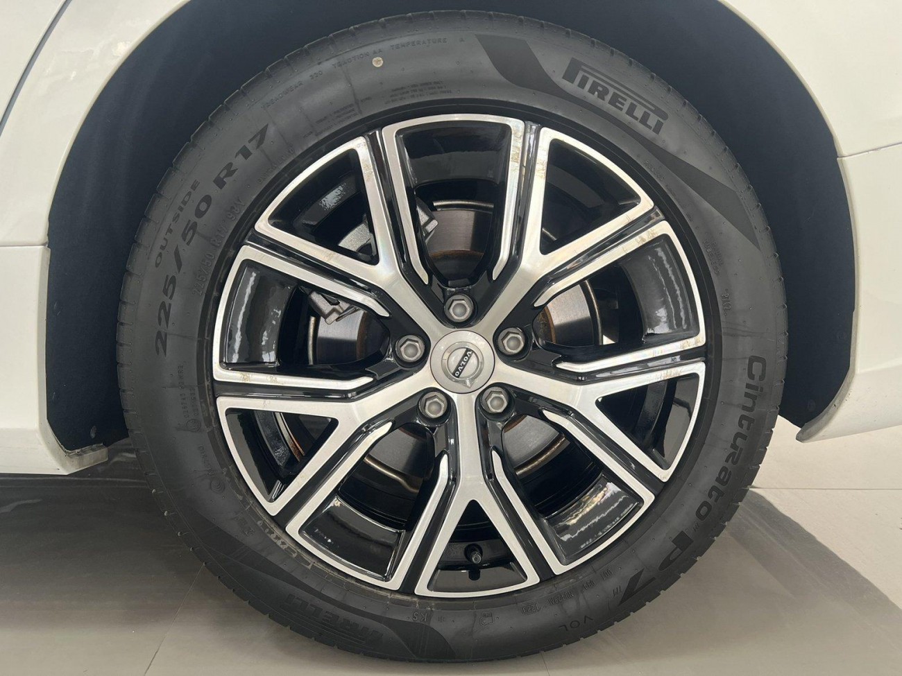 Volvo S60 2023