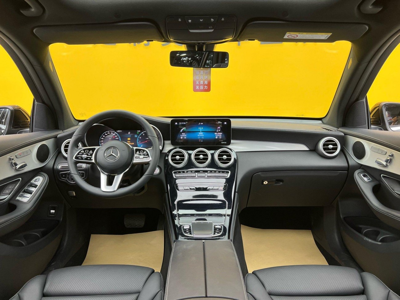 Mercedes-Benz GLC 260 L 2021