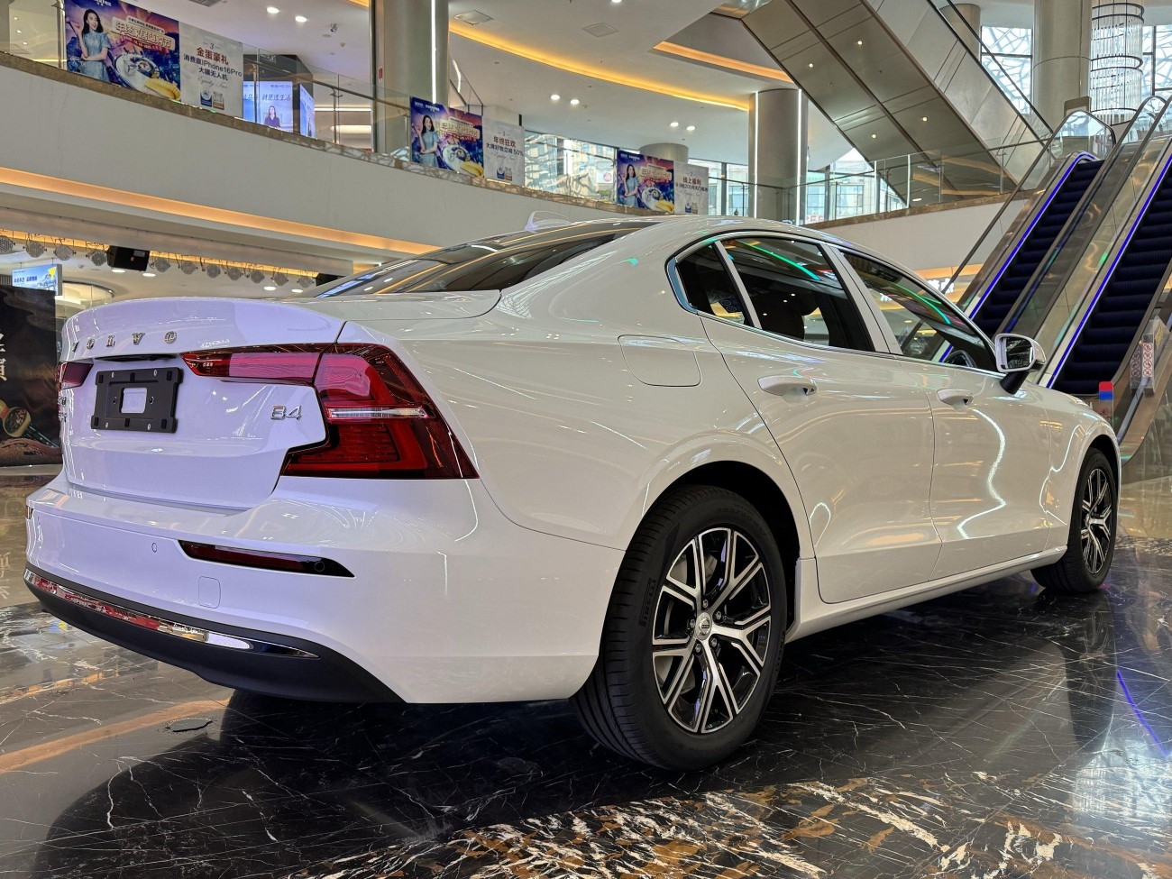 Volvo S60 2025