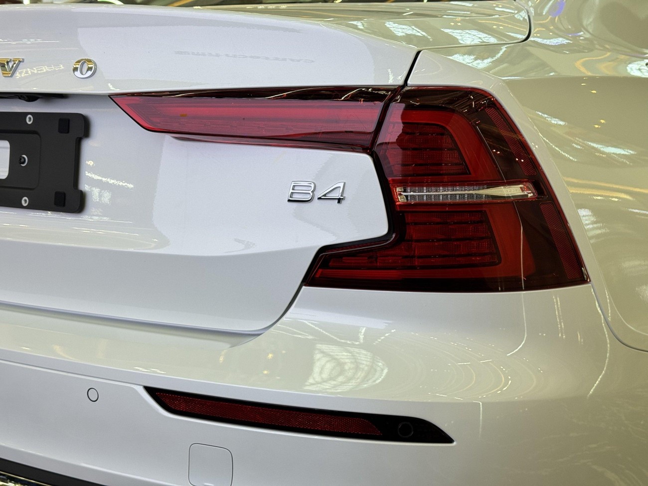 Volvo S60 2025