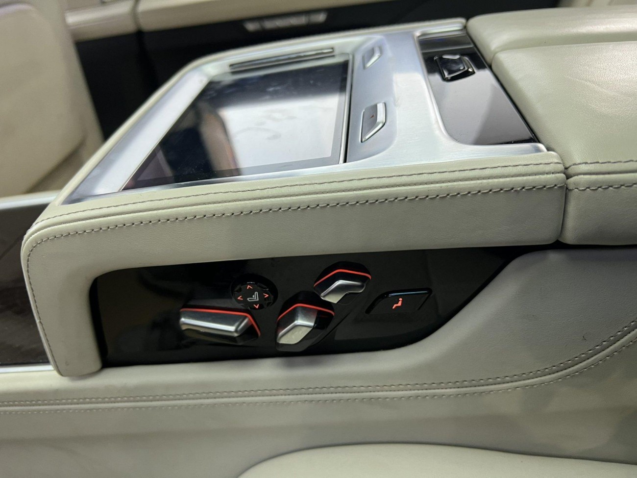 BMW 740Li 2019