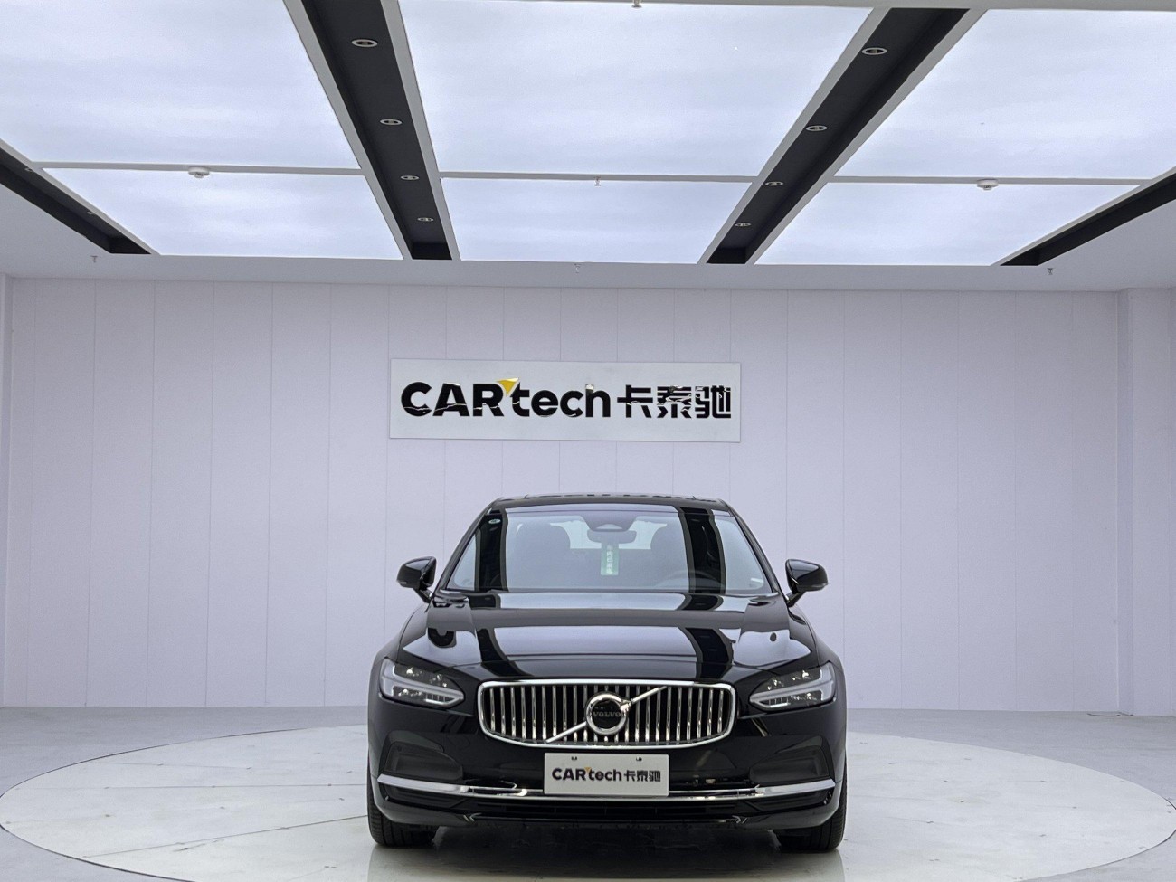 Volvo S90 2025