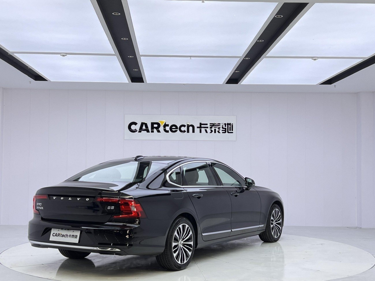 Volvo S90 2025