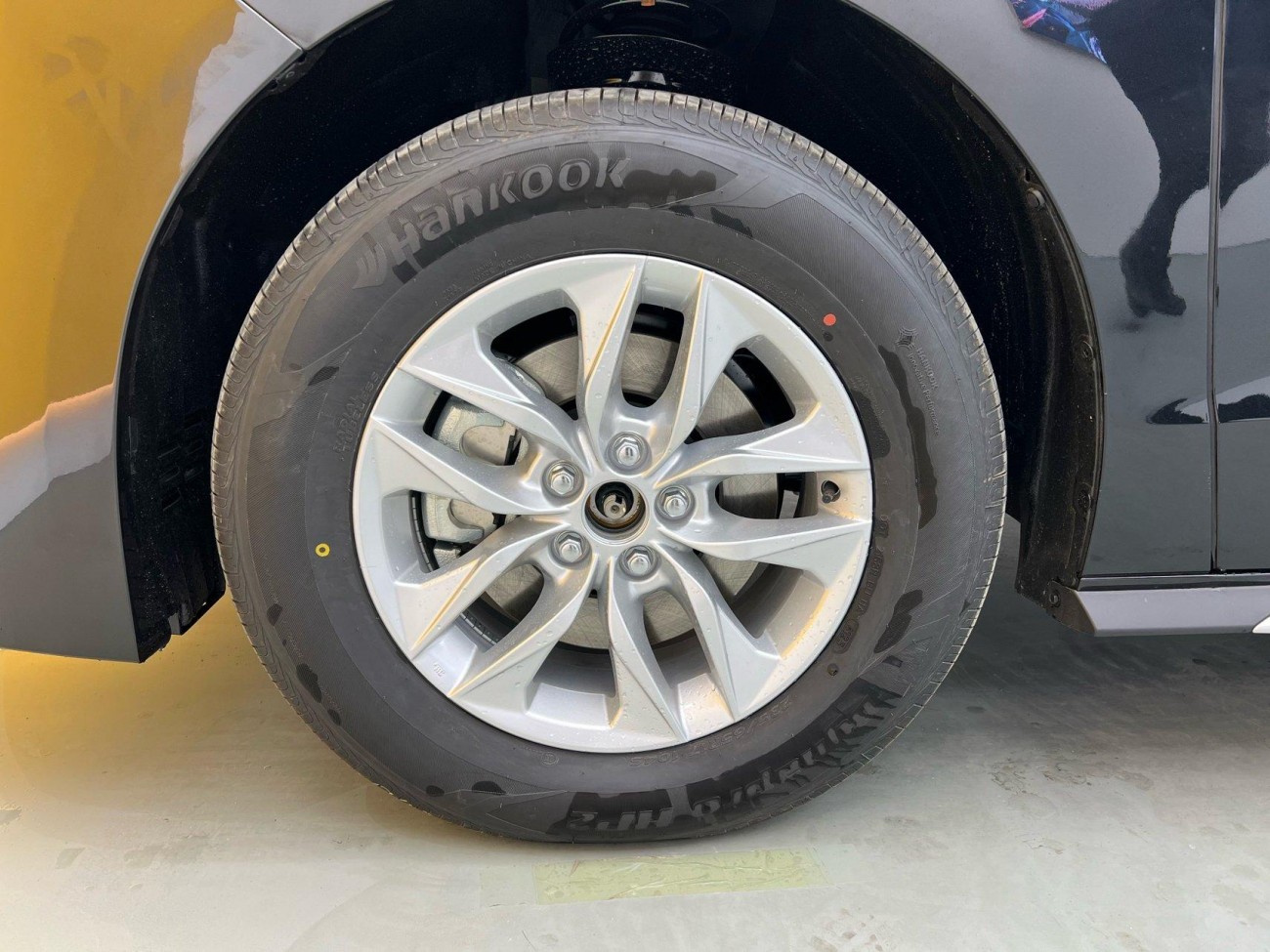 Toyota Granvia 2024