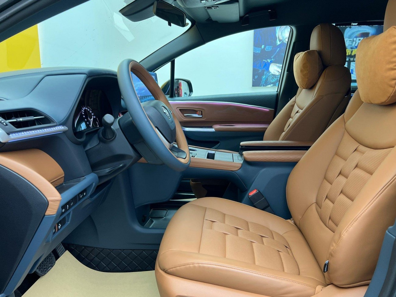 Toyota Granvia 2024