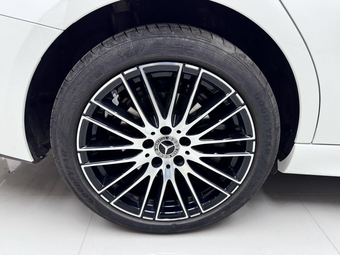 Mercedes-Benz C 260 L 2024