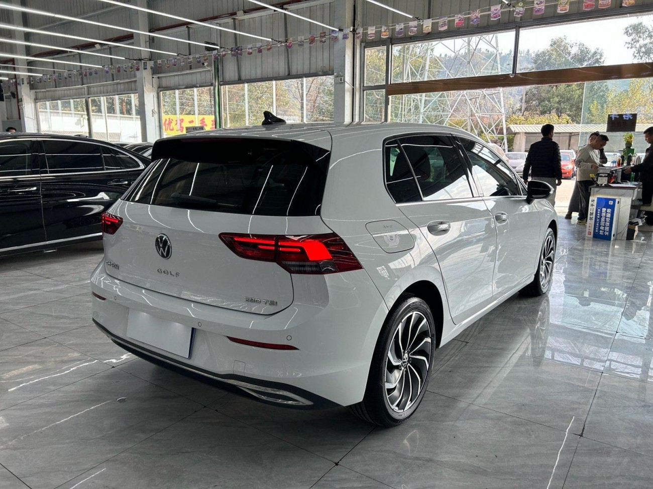 Volkswagen Golf 2024