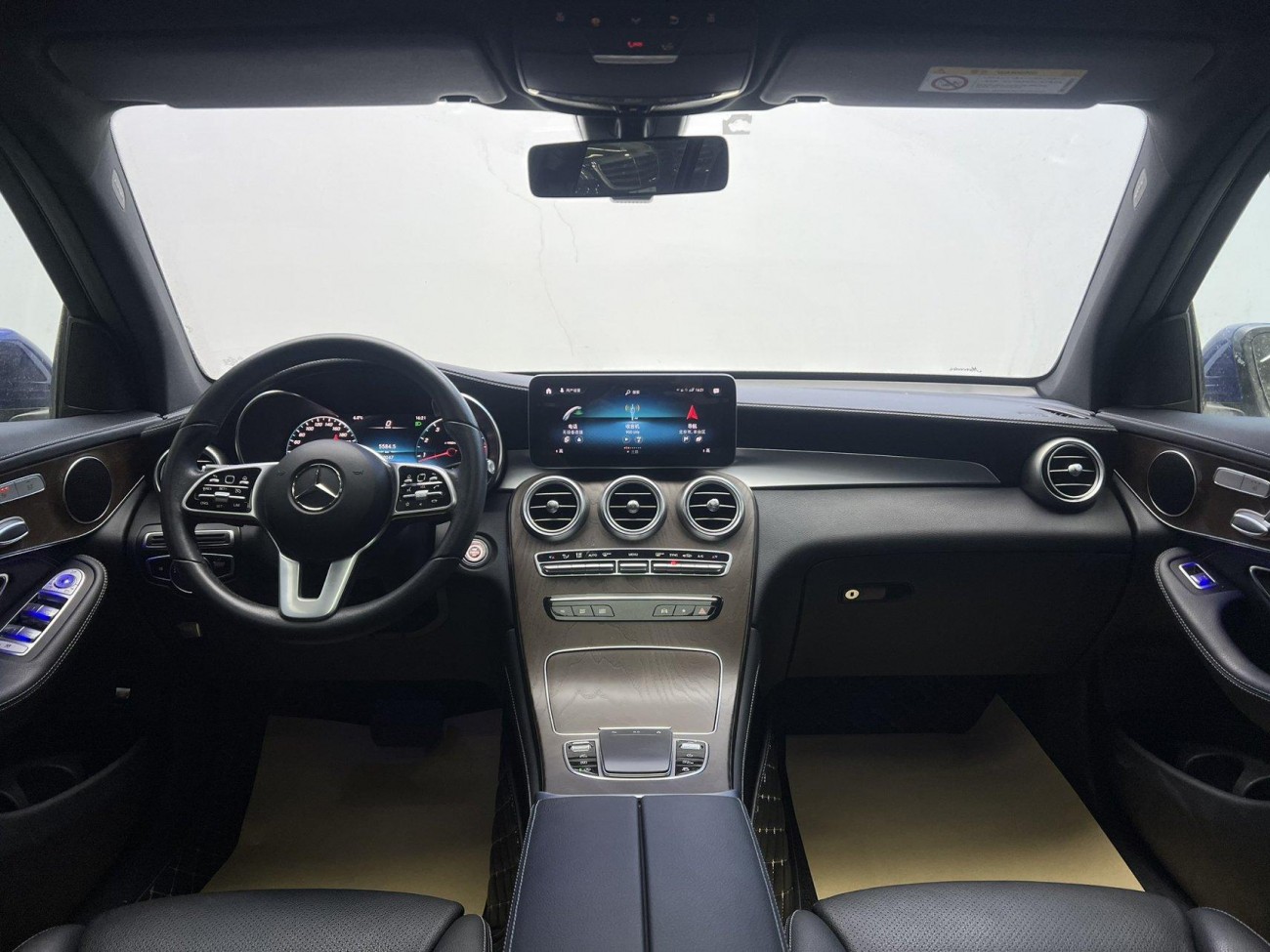 Mercedes-Benz GLC 260 L 2020