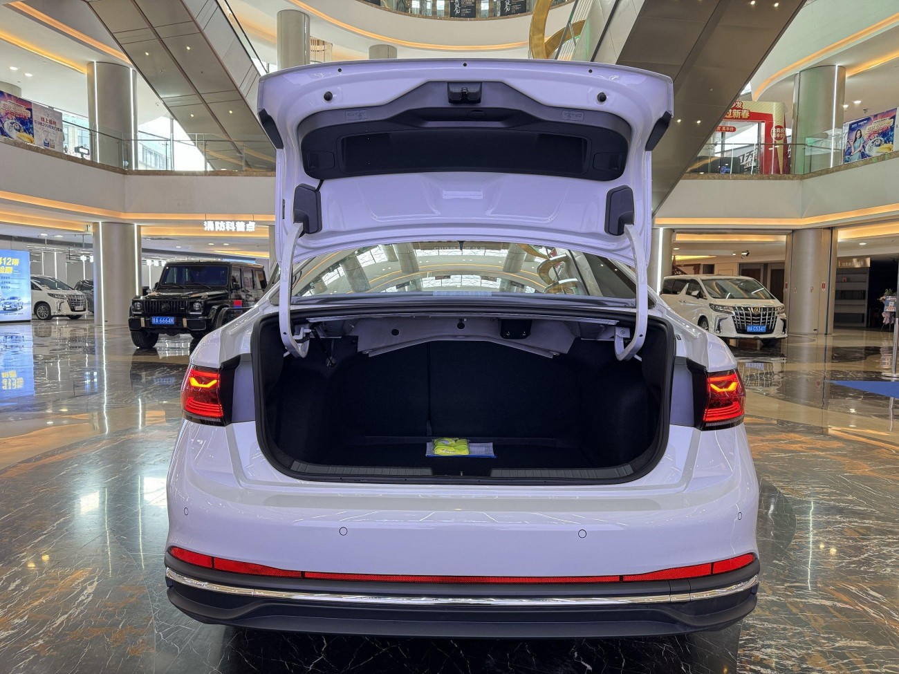 Volkswagen Sagitar 2025
