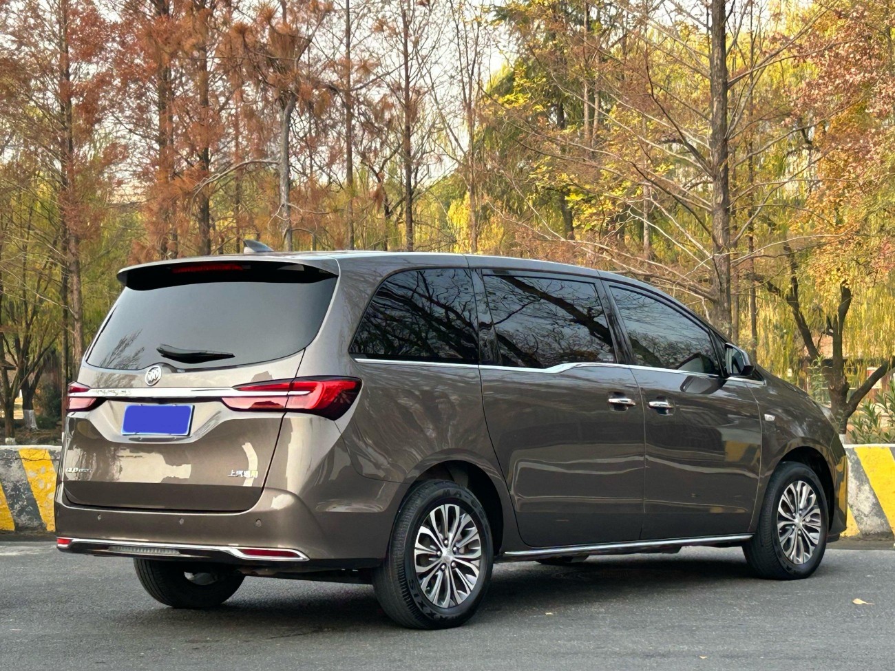 Buick GL8 2023