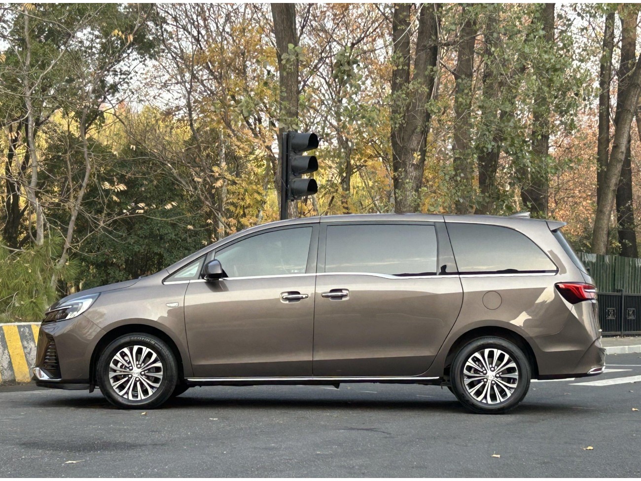 Buick GL8 2023